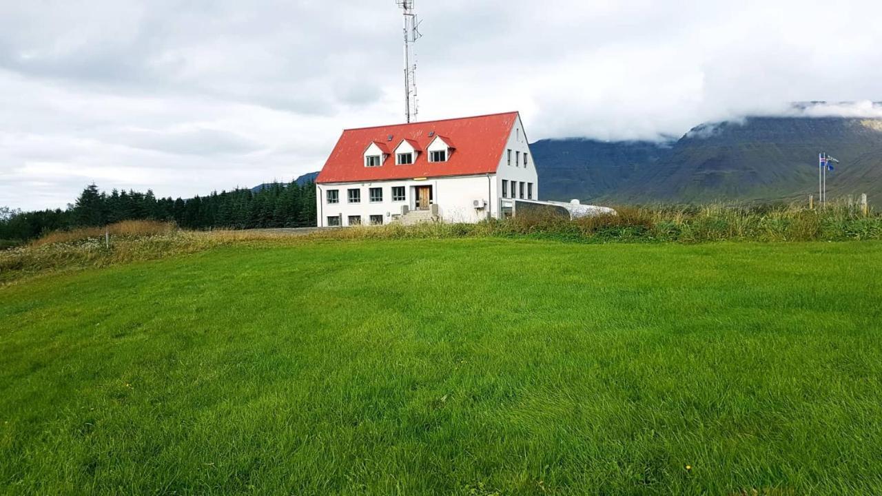Holt Inn Flateyri Eksteriør bilde